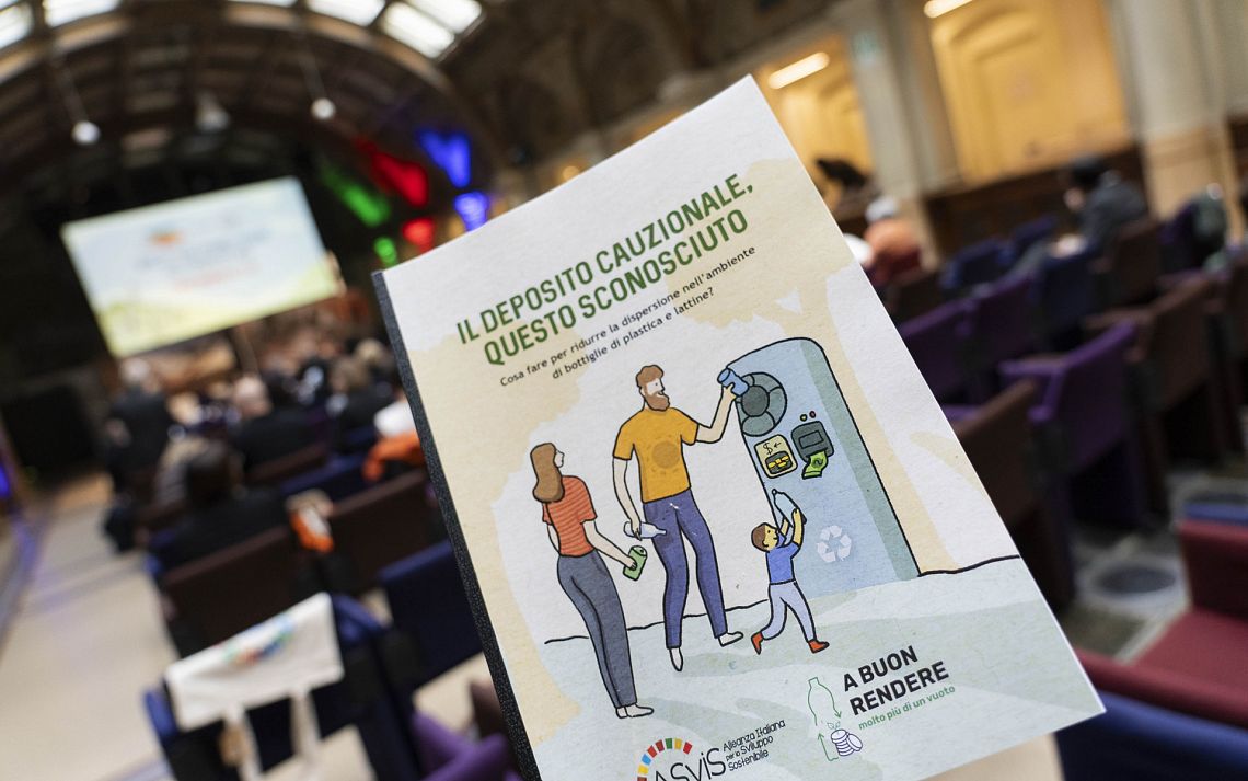 Meno rifiuti, più risparmi: il documento sui vantaggi del deposito cauzionale